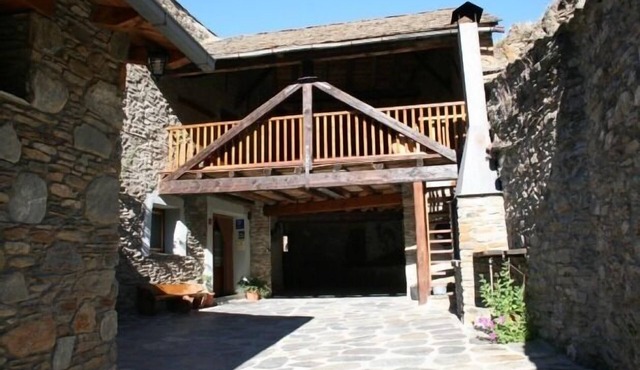 Rural house (full rental) El Racó de Cal Maró for 10 persons