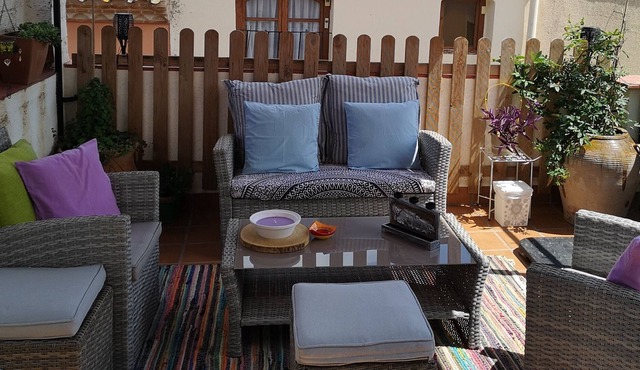 Rural house of town in Riudecanyes. Ideal for trips with family or friends.