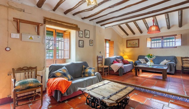 Rural Holiday Home "Cortijo Fuente de Alonso Gomez" with Mountain View & Pool
