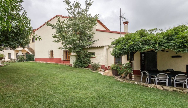 Rural House 'La Caseta' with Mountain Views, Wi-Fi, and Air Conditioning