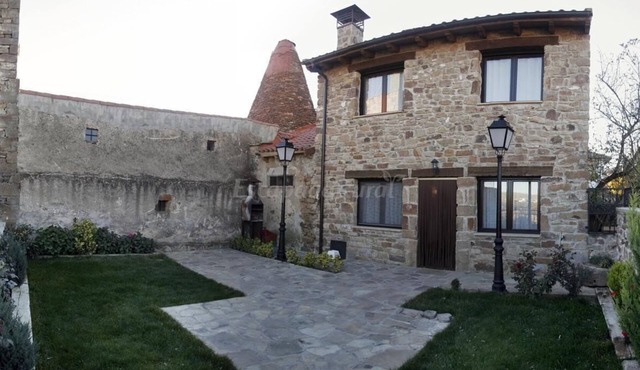 Rural House Sierra de Tabanera in San Andres, Soria with barbecue and large garden
