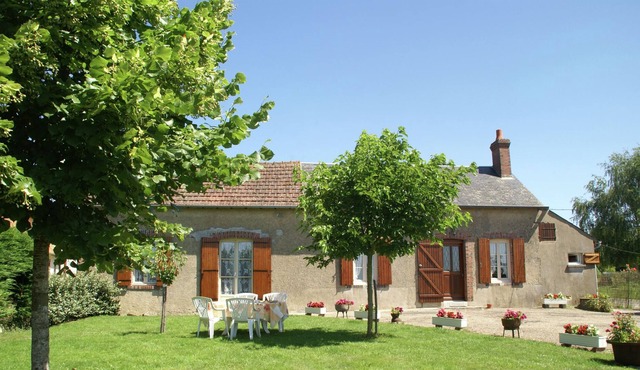 Rural house with fantastic views over the Loire Valley