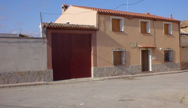 Rural house "casa del cerro" barbecue fireplace patio 350m, river beach 5min