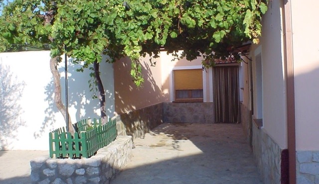 Rural house "casa del cerro III" barbecue fireplace patio 350m, river beach 5min