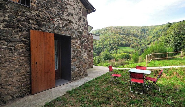 Rural House "Ca la Padrina de Rocabruna".