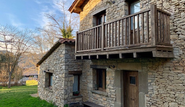 Rural house (Can Vila) for 6-8 people