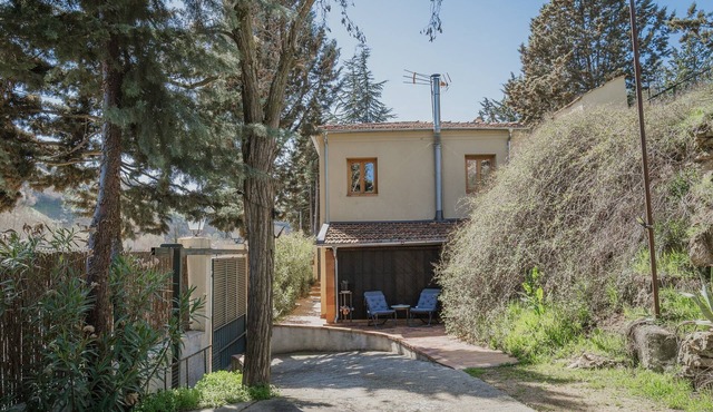 Rural House 'Casa Agapito Marazuela' with Mountain Views, Private Garden, and Wi-Fi