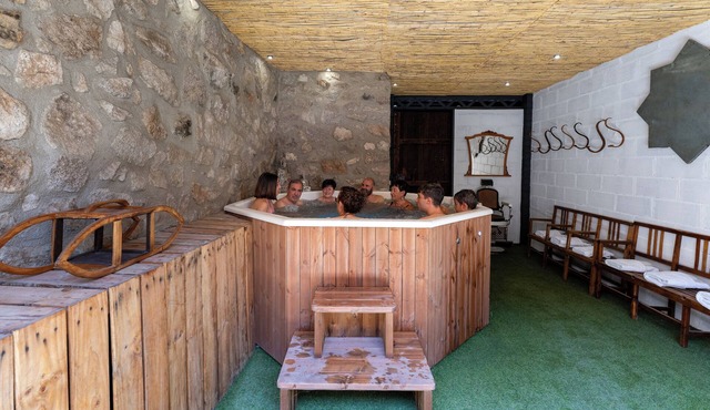 Rural House with Jacuzzi