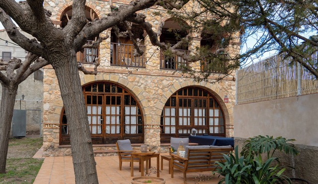 Rural house for 15 people in Alcover, Nature, mountain and beach very close.