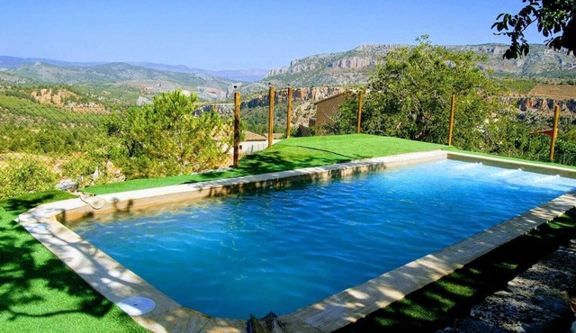 Rural house (full rental). For 8 people ideal for families.