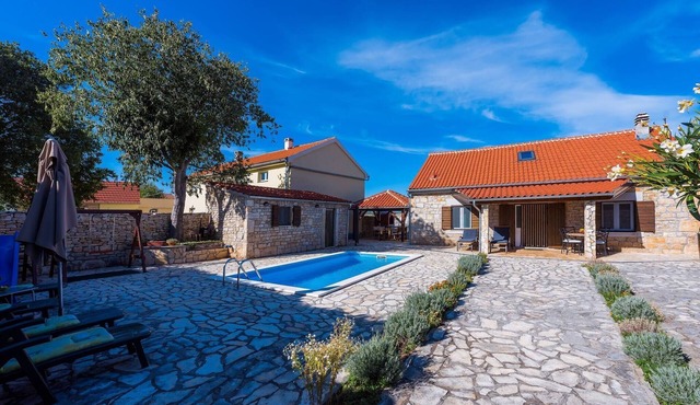 Rural House Gluić - with outdoor pool