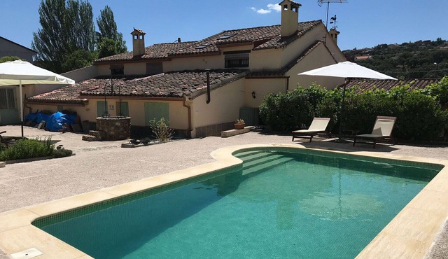 Rural house ideal for families or groups of friends, with pool and barbecue