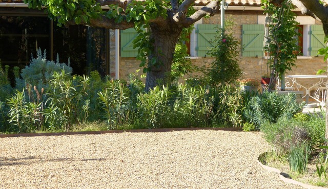 Rural house in Languedoc-Roussillon 25 minutes from Avignon