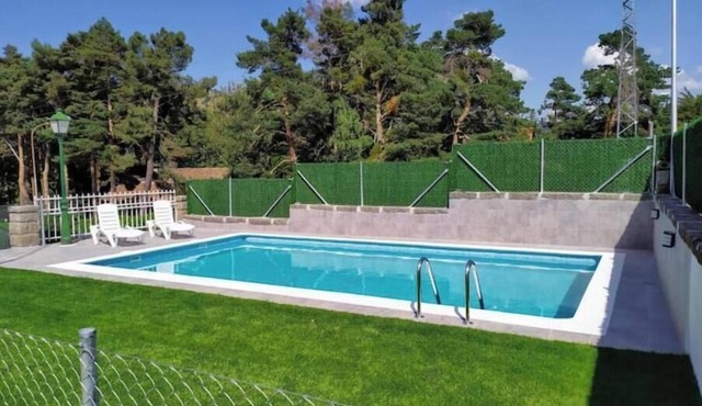 Rural house in Segovia. Luisa's Garden