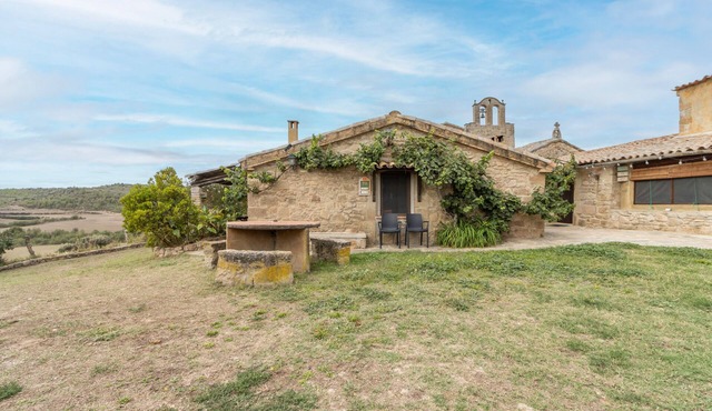 Rural House 'La Caseta De Sant Grau' with Mountain Views, Shared Pool and Wi-Fi