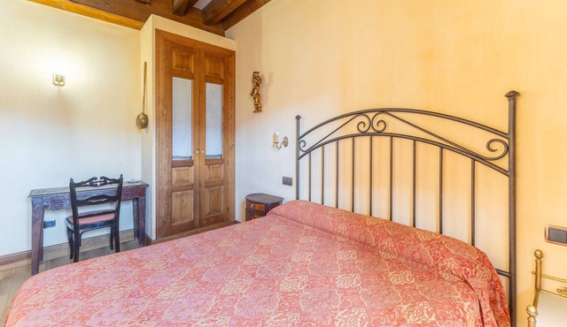 Rural House 'La Chatarrería De Ferreros' with Mountain View, Private Terrace and Wi-Fi