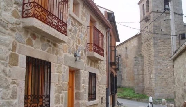 Rural house La Plaza for 8 people