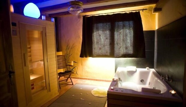 Rural house Majuelo-Love-Spa- El Rincón de Monasterio & SPA for 2 people