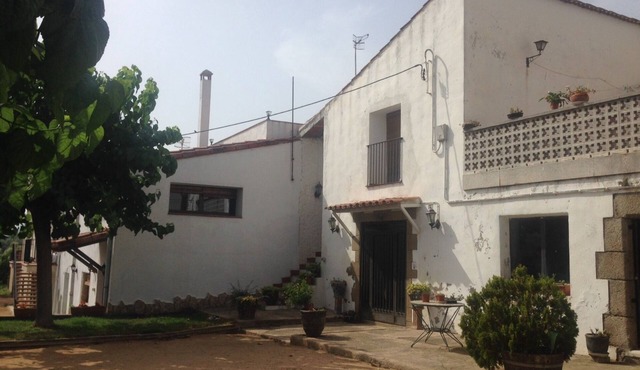 Rural house on the way to the beach