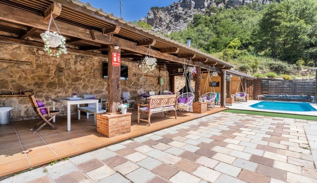 Rural House 'Panoramico' with Lake Views, Wi-Fi and Air Conditioning