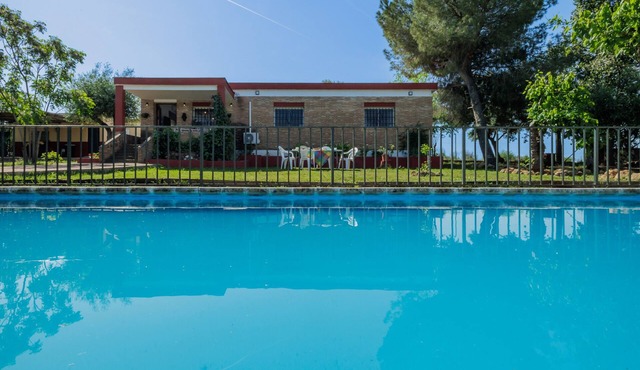 Rural House 'Villa Manolita' with Private Pool, Wi-Fi and Air Conditioning