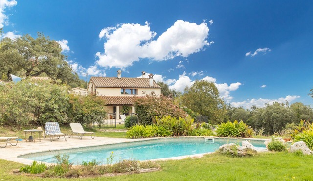 Rural House 'Vinyoles 1' with Mountain View, Shared Pool and Wi-Fi
