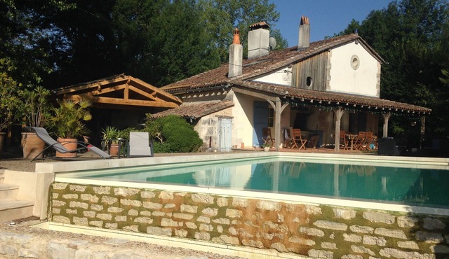 Rural lock keeper farmhouse, pool, fully restored