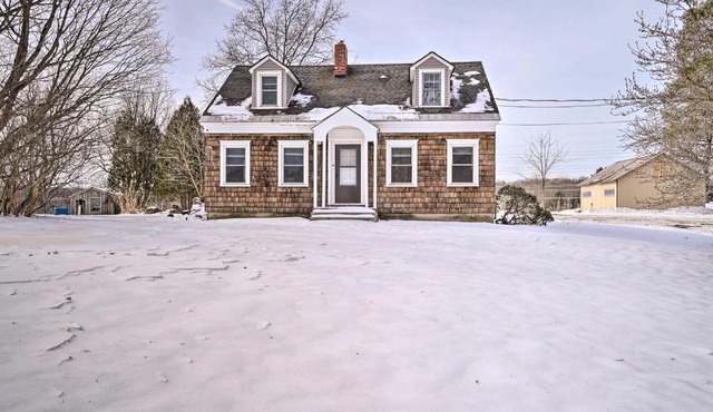 Rural Oswego Cottage on 50-Acre Orchard and Farm!