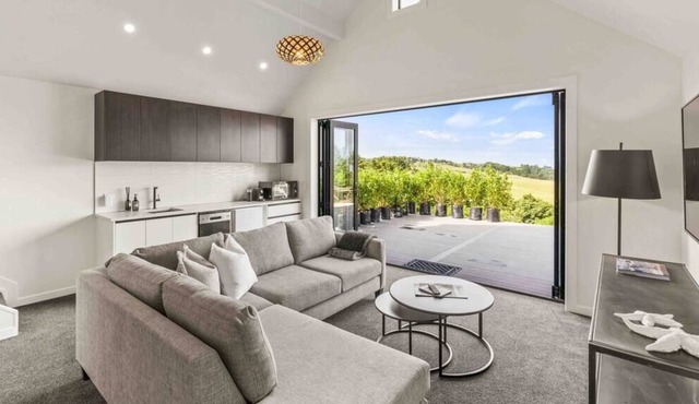 Rural Paradise with a glimpse of the Sea.