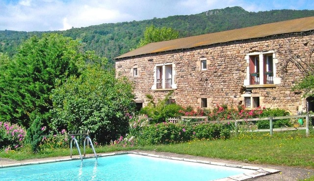 Rural Pool Retreat in the Hills