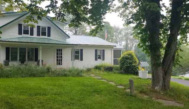 Rural retreat Farm stay in Waymart, Pennsylvania