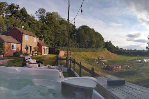 Rural Retreat w/Hot Tub & River, Sleeps 12 Guests