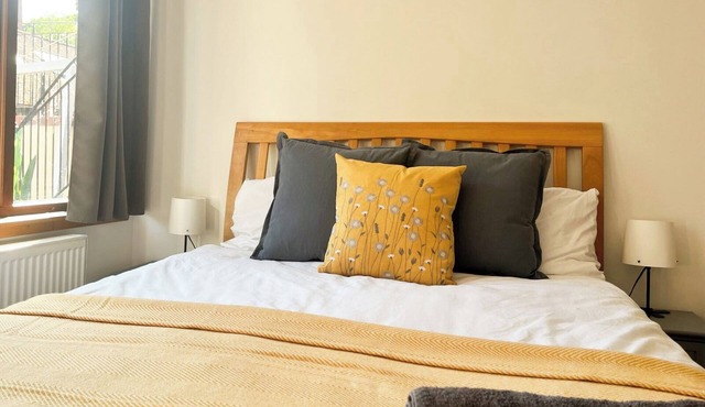 Rural Studio Retreat - cosy base for walkers