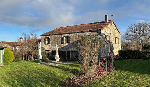Rural vacation home with garden and 4 bedrooms
