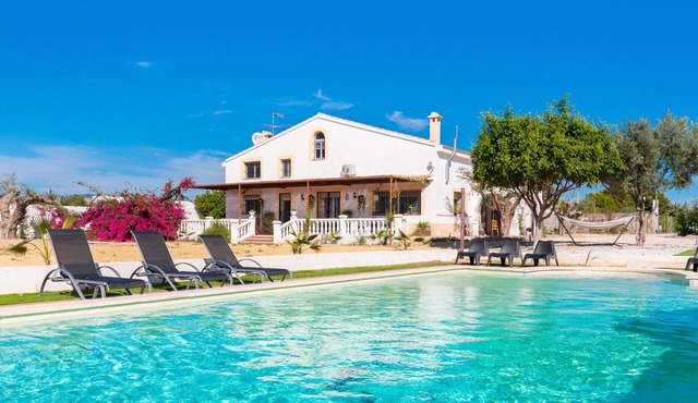 Rural Villa Fondo San Juan 20 min walking to the beach
