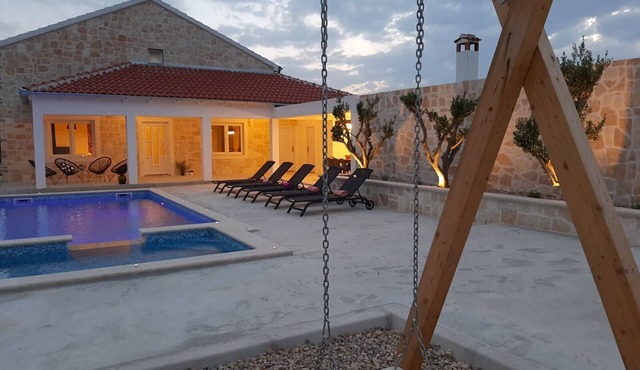 Rural Villa with a Pool near Zadar