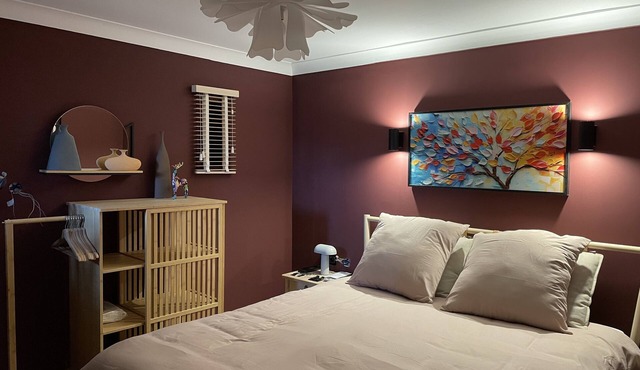 Rushes Lake - a high end one double bedroom boutique style Gite.