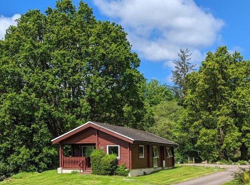 Ruskin Lodges Argyll, by Puck's Glen, Rashfield near Dunoon