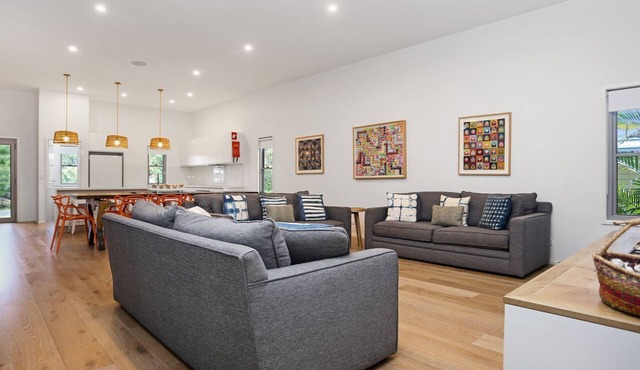 Russell Street Retreat