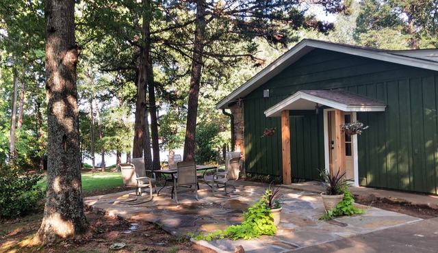 Russellville Lake House- waterfront with private dock