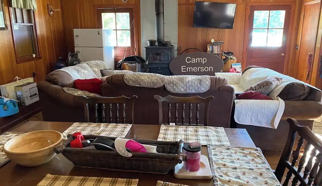 Rustic 2 Bedroom Cabin