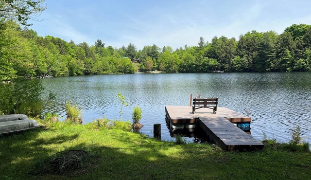 Rustic 4-bedroom cabin, on lake with WiFi, near AdirondacksnA Place to Remember!