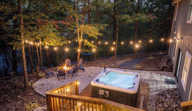 Rustic 4BR Family Cabin Near Bryce, Hot Tub & Pets