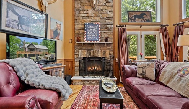 Rustic A-Frame Chalet with Hot Tub & Scenic Views in Mount Jackson, Virginia