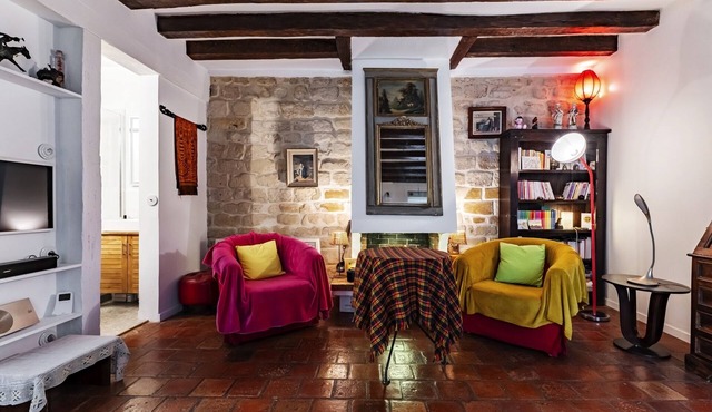 Rustic Allure, by Veeve