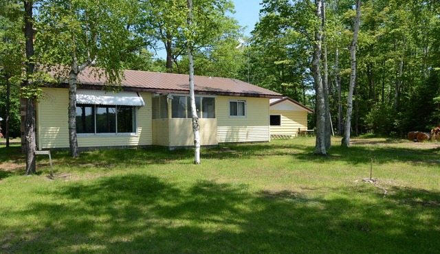 Rustic and Cozy 2-bedroom Cabin on Lake Namakagon with Private Dock!