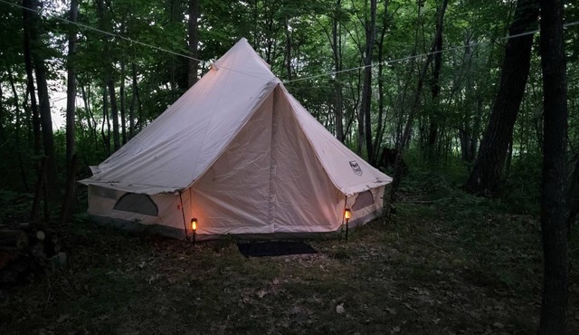 Rustic and Remote Hike-in Glamping Bell Tent close to Whitewater State Park, Minnesota