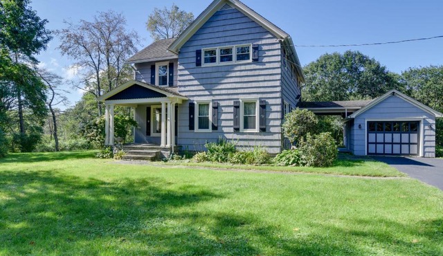 Rustic Bainbridge Retreat with Spacious Yard!