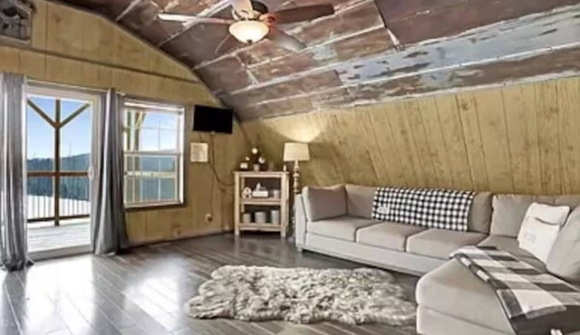 Rustic Barn Retreat w Hot Tub, Game Room & FirePit