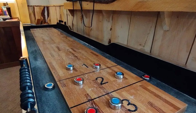 Rustic Barnstay on 66 acresnn